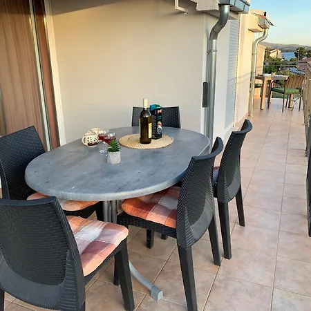 Apartmani Kardum Brodarica Guest house