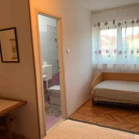 Apartmani Kardum Brodarica Guest house *