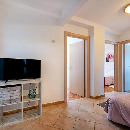 Apartmani Kardum Brodarica Guest house Brodarica (Sibenik-Knin)