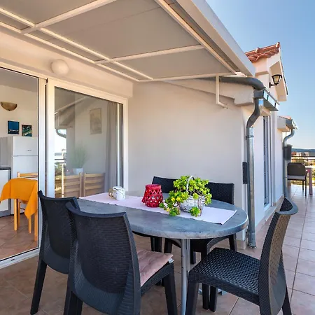 Apartmani Kardum Brodarica Guest house