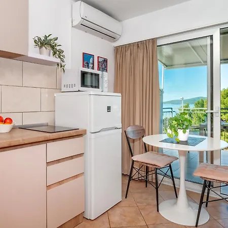 Apartmani Kardum Brodarica 3* Brodarica (Sibenik-Knin)