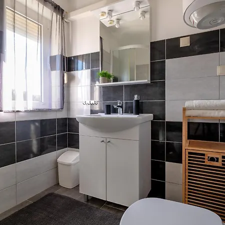 Apartmani Kardum Brodarica Guest house