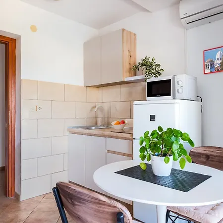 Guest house Apartmani Kardum Brodarica