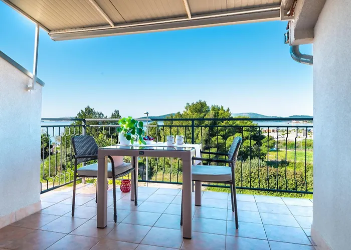 Apartmani Kardum Brodarica 3* Brodarica (Sibenik-Knin)