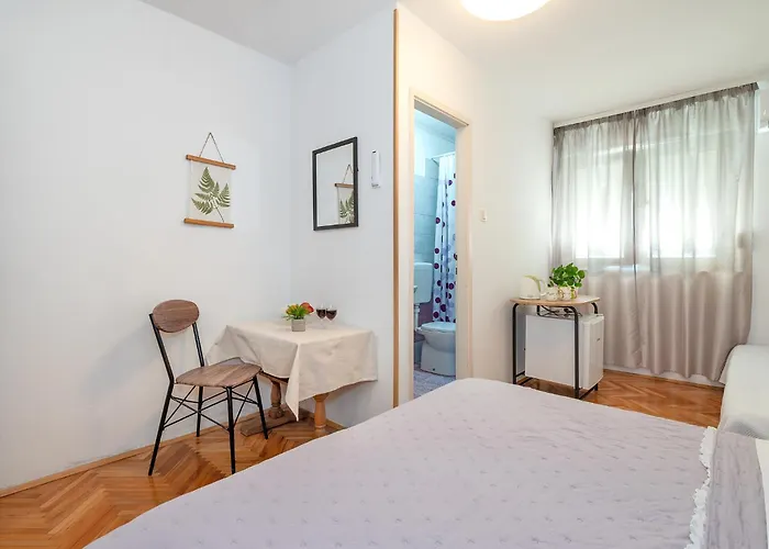 Apartmani Kardum Brodarica Guest house 3*