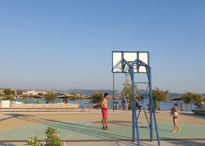 Apartmani Kardum Brodarica Guest house